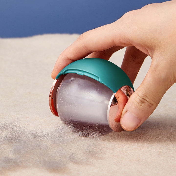 Reusable Gel Lint Collector: Washable Sticky Roller Ball for Enhanced Hair and Fuzz Removal.
